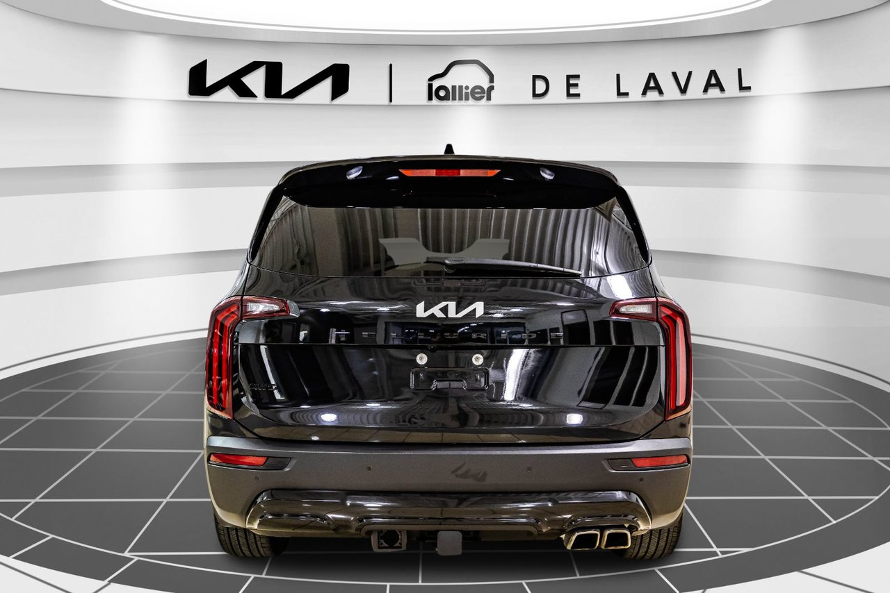 2022 Chrysler 300 - Image 11