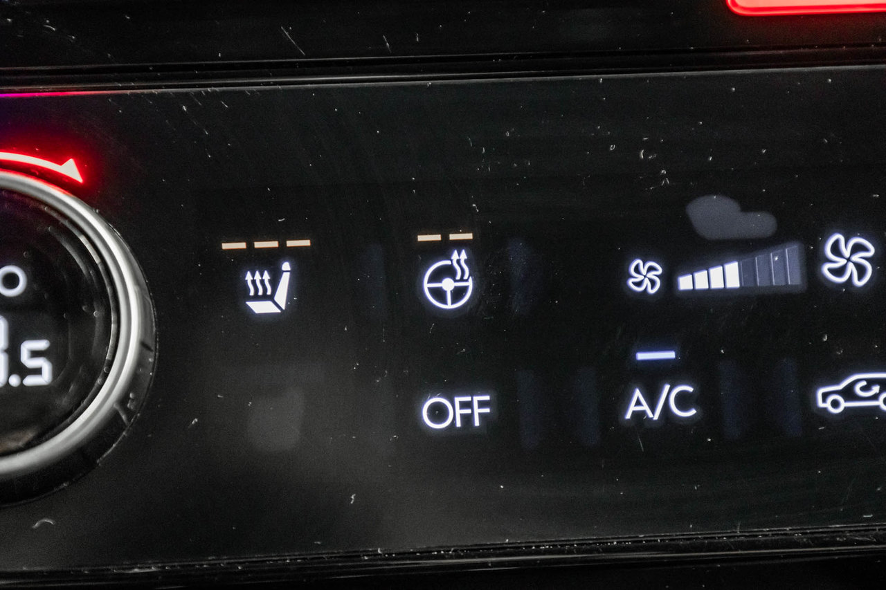 2015 Subaru Legacy - Image 34