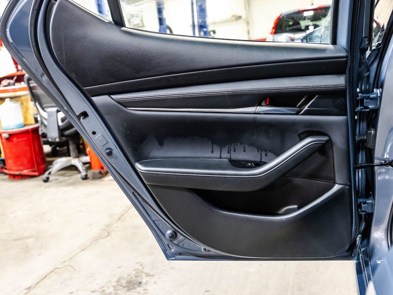 2027 Lincoln Aviator - Image 20