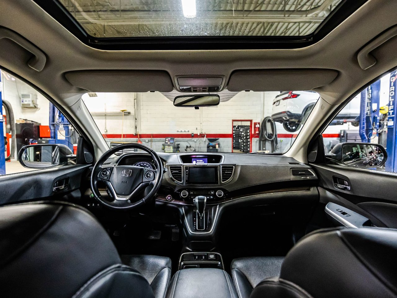 2022 Toyota Camry - Image 23