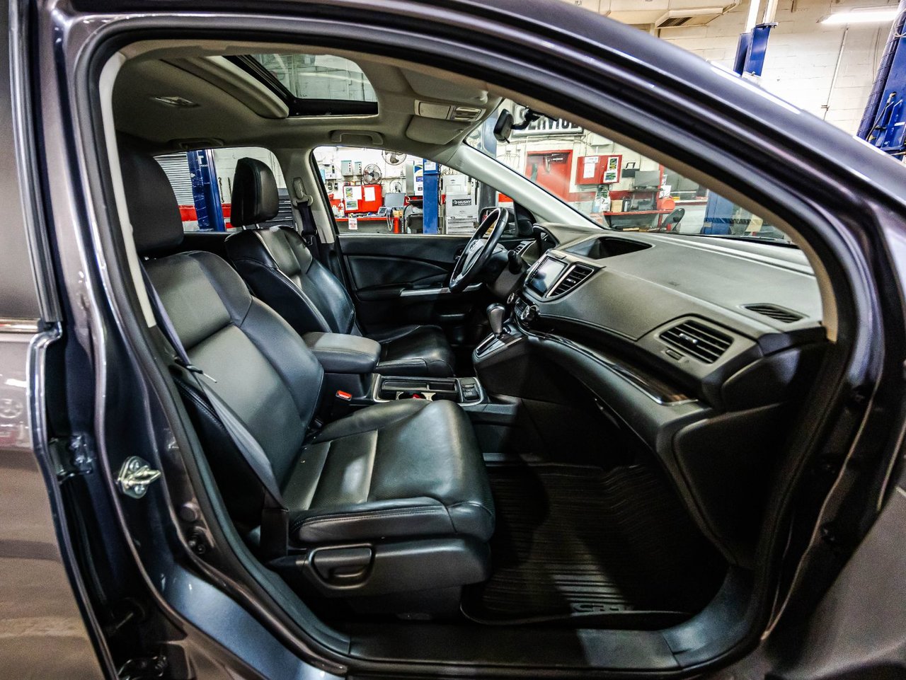 2022 Toyota Camry - Image 26