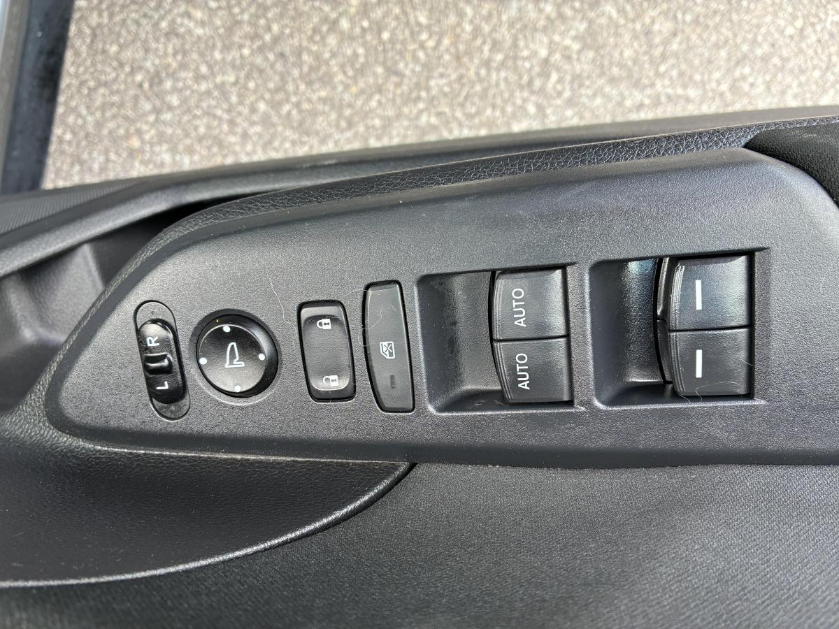 2027 Ford Transit - Image 14