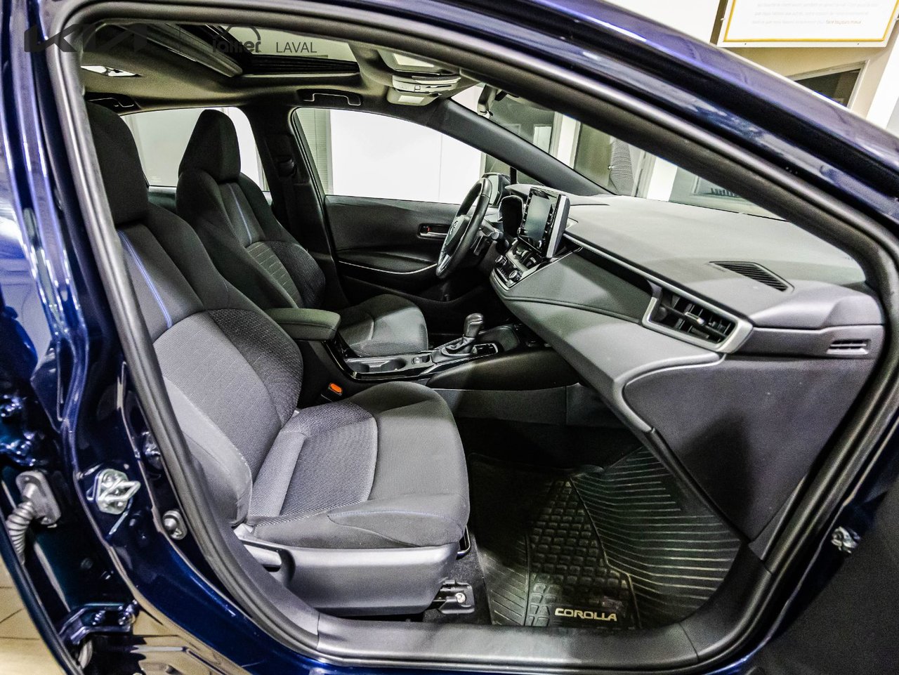 2021 Toyota Venza - Image 17