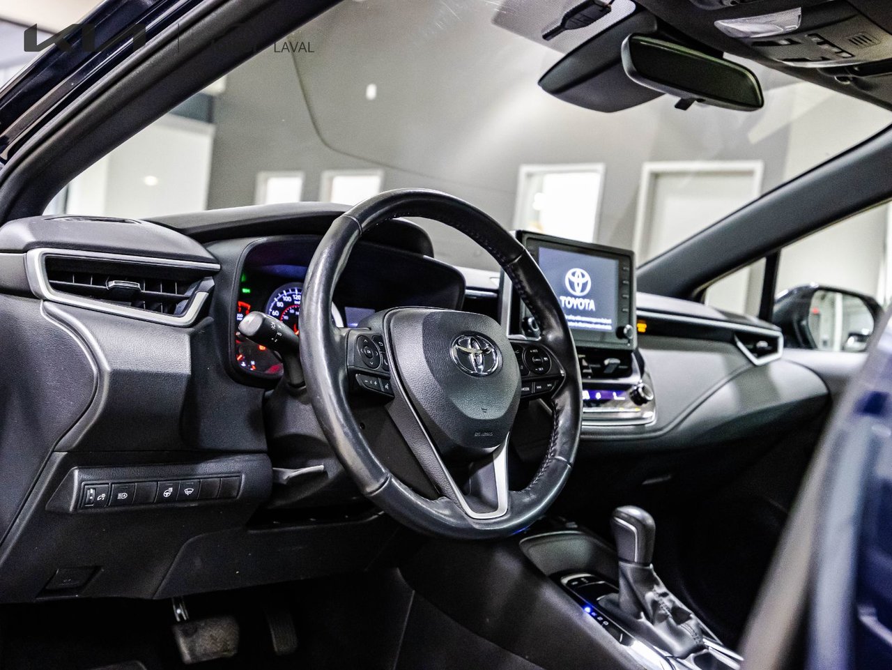 2021 Toyota Venza - Image 20