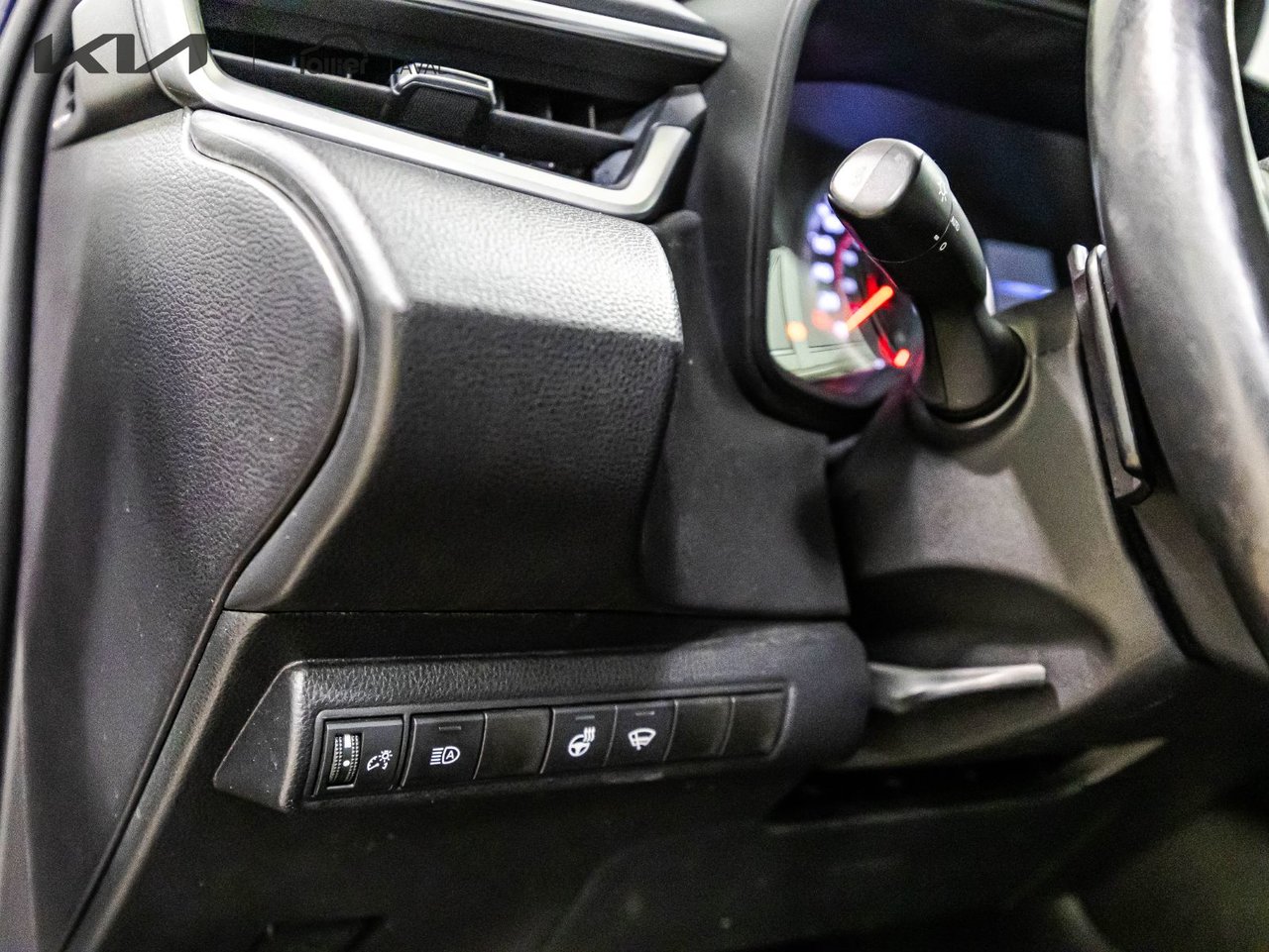 2021 Toyota Venza - Image 21