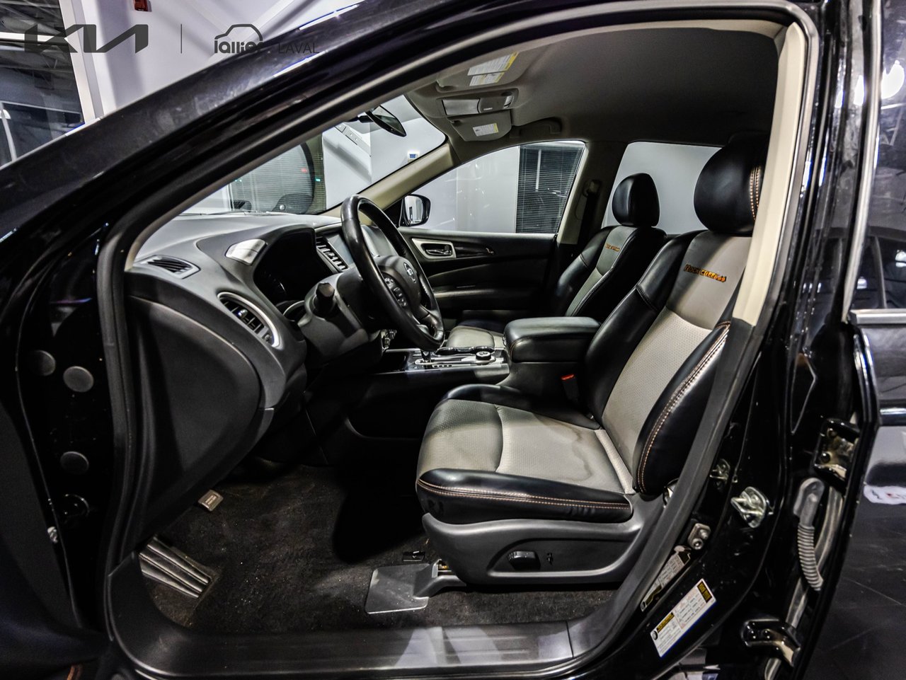 2022 Toyota Corolla - Image 16
