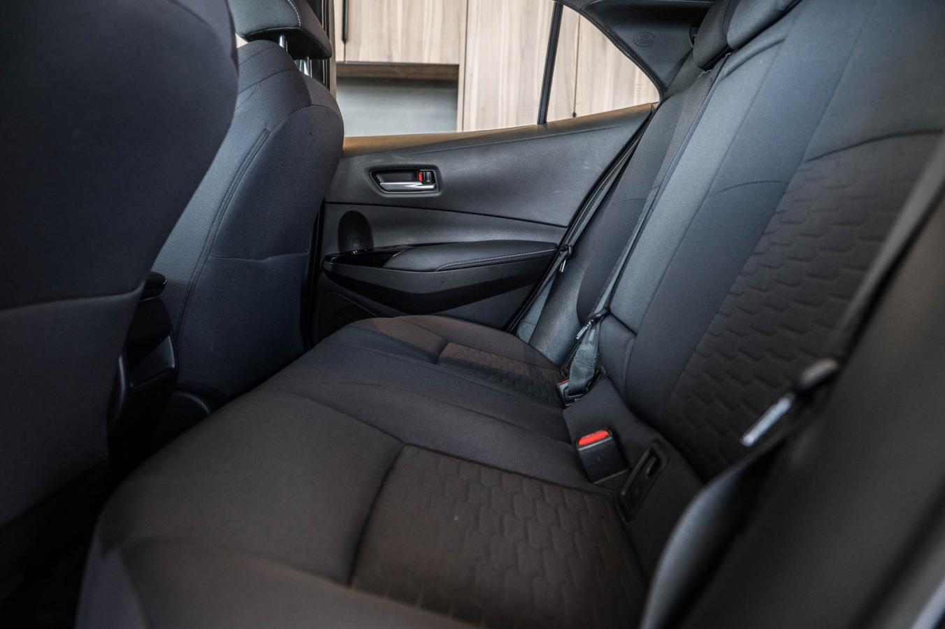 2027 Hyundai Kona - Image 23