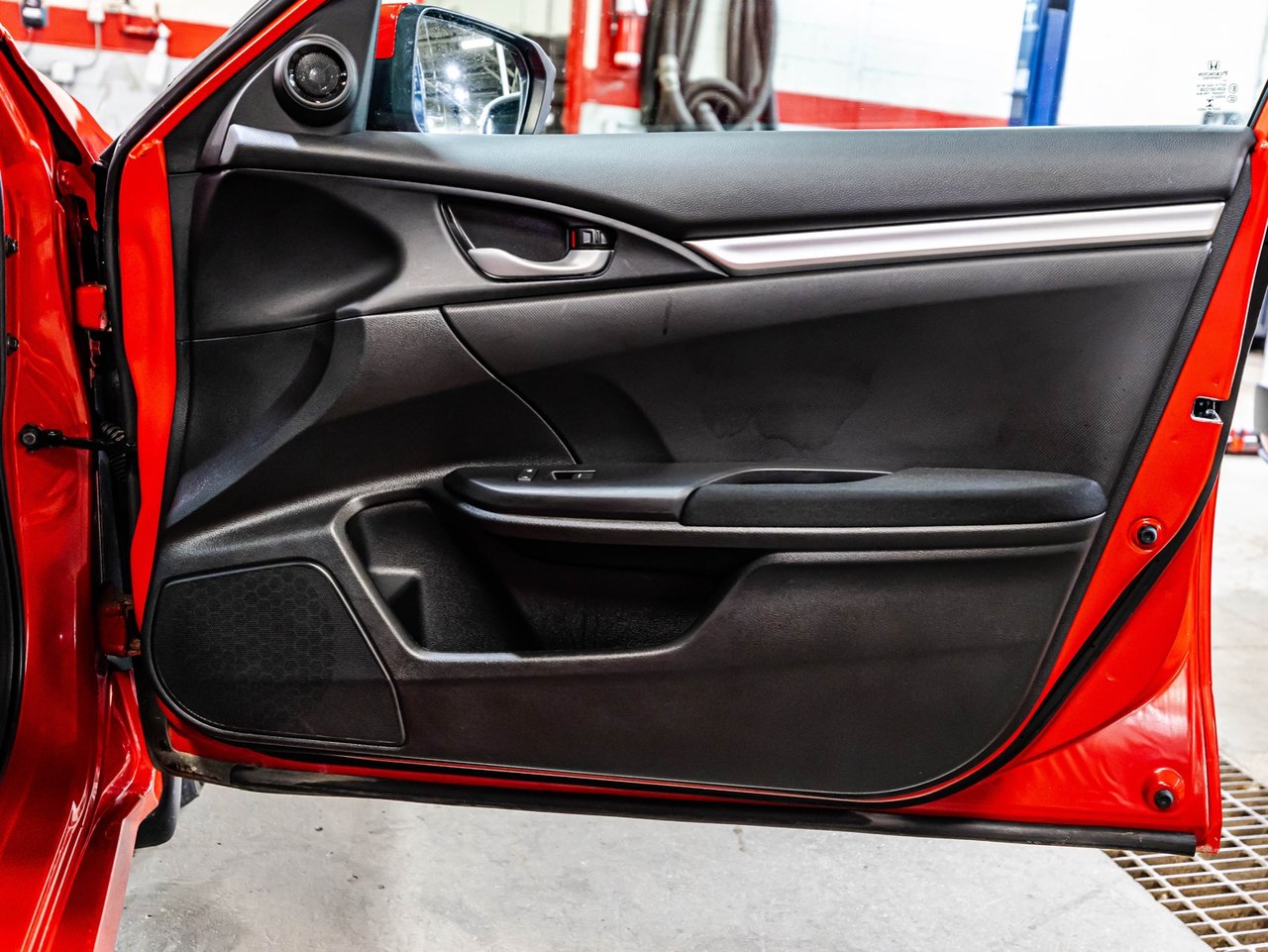 2021 Toyota Prius Prime - Image 25