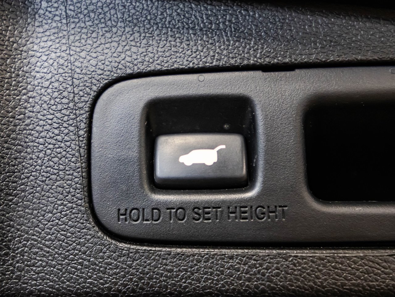 2021 Toyota Highlander - Image 24