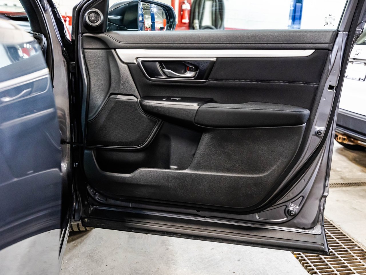 2021 Toyota Highlander - Image 26