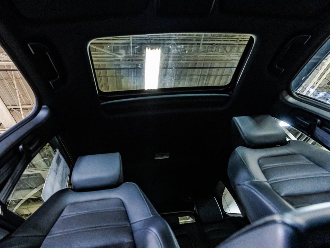 2021 Toyota Highlander - Image 28