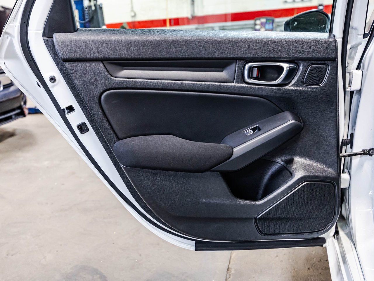 2027 Lincoln Aviator - Image 21