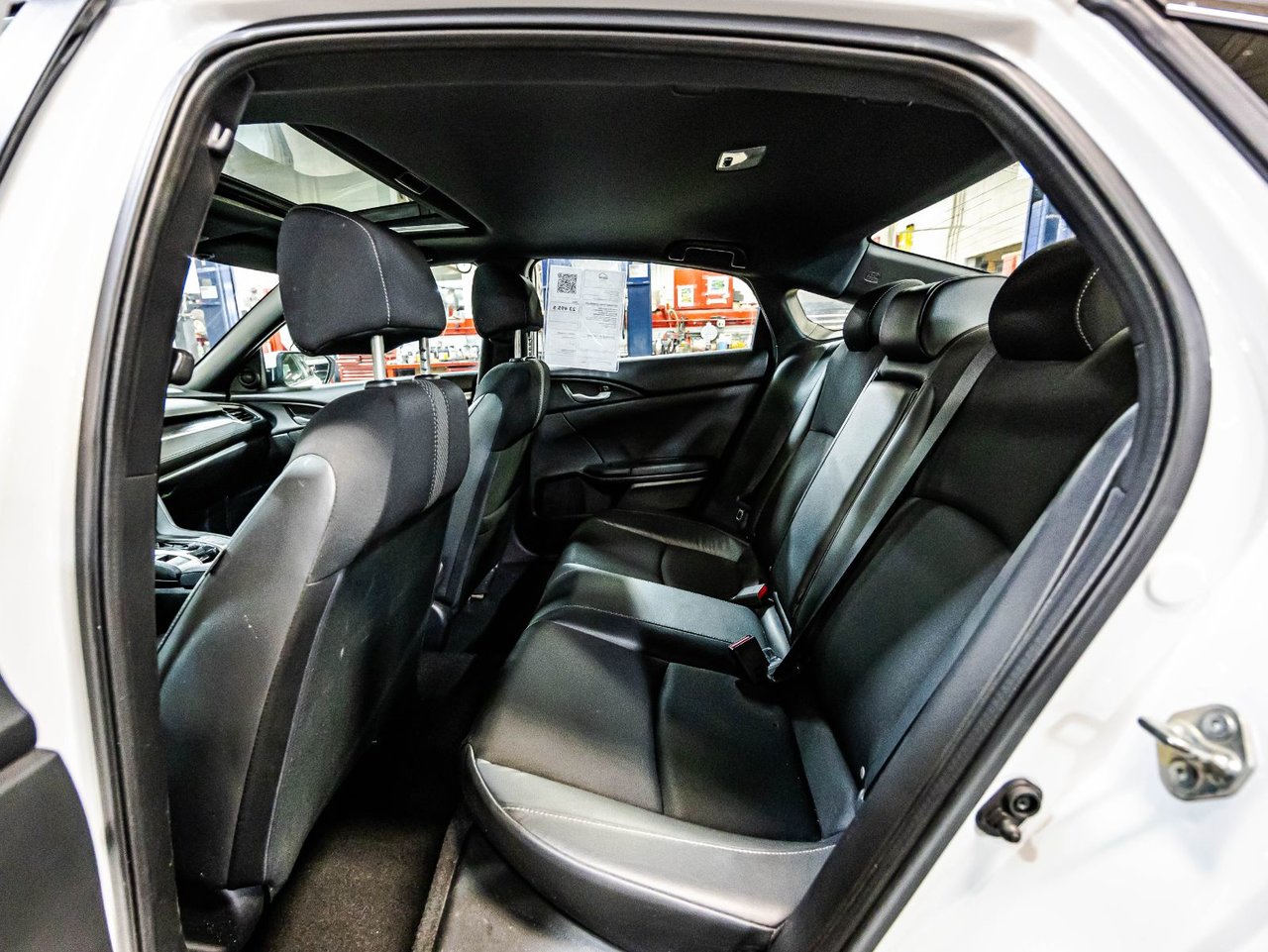 2027 Lincoln Aviator - Image 23