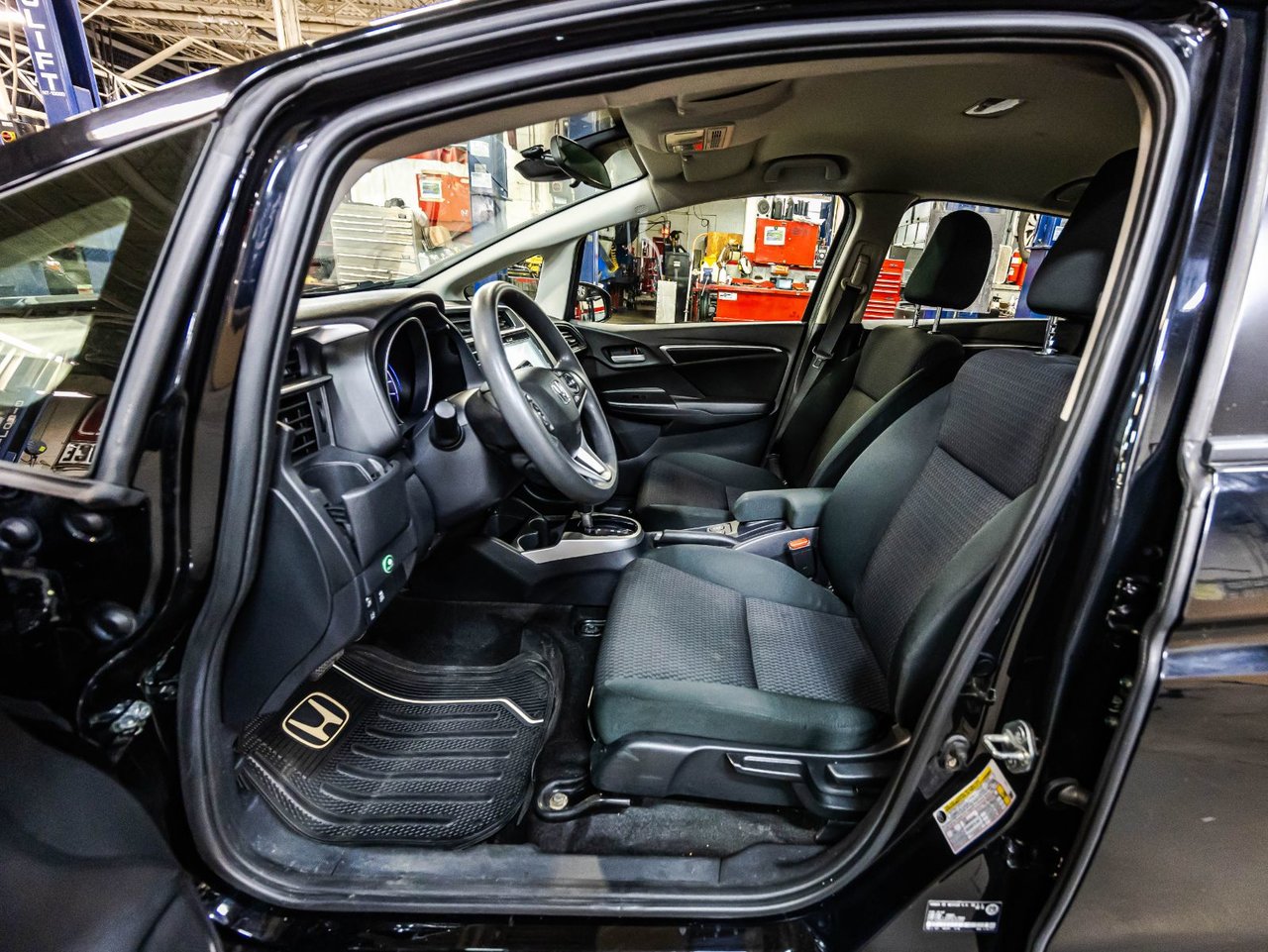2027 Lincoln Aviator - Image 27
