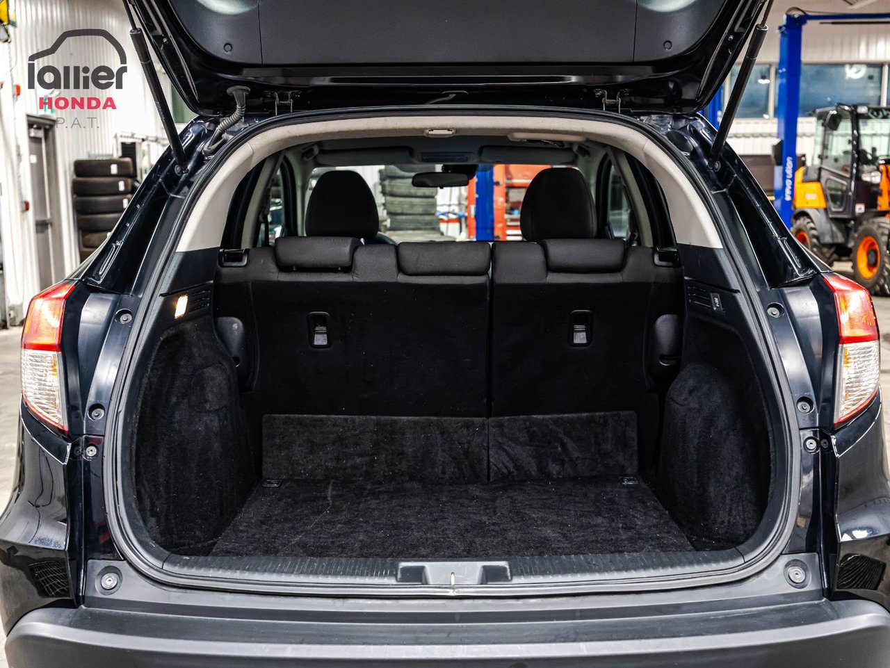 2022 Honda Passport - Image 24
