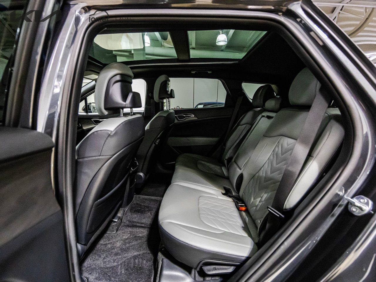 2023 Toyota Tundra - Image 19