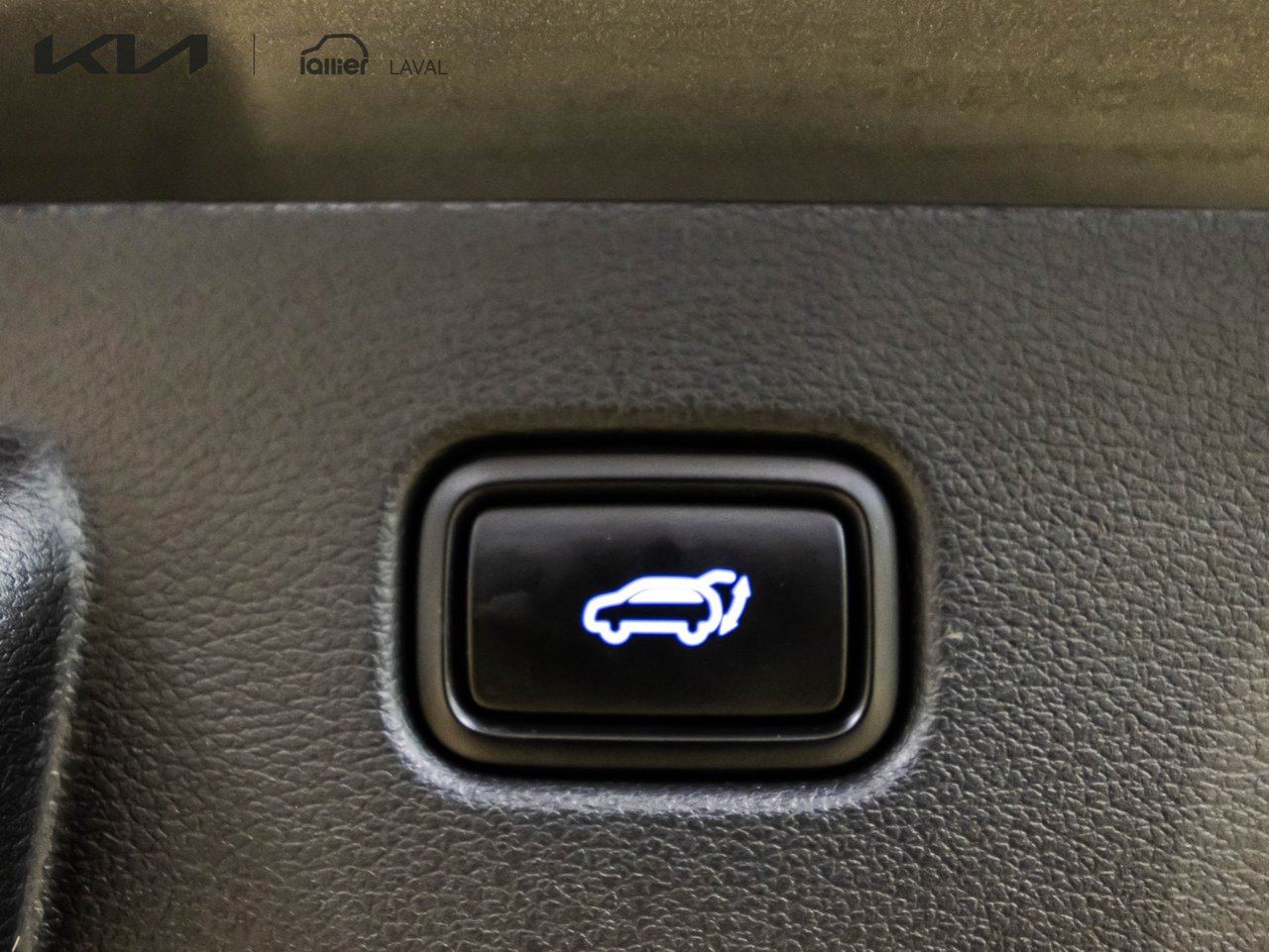 2023 Toyota Tundra - Image 21