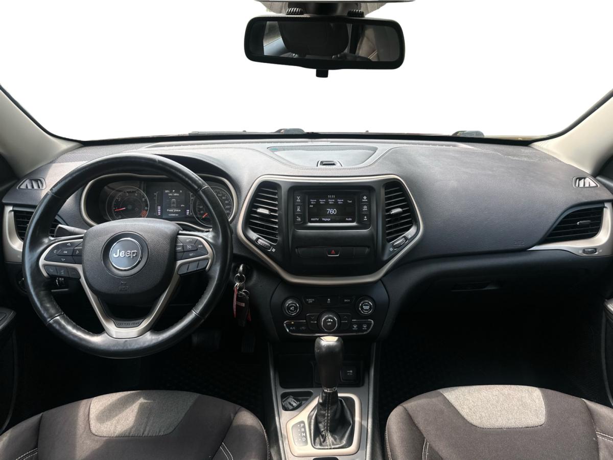 2015 Jeep Cherokee - Image 10