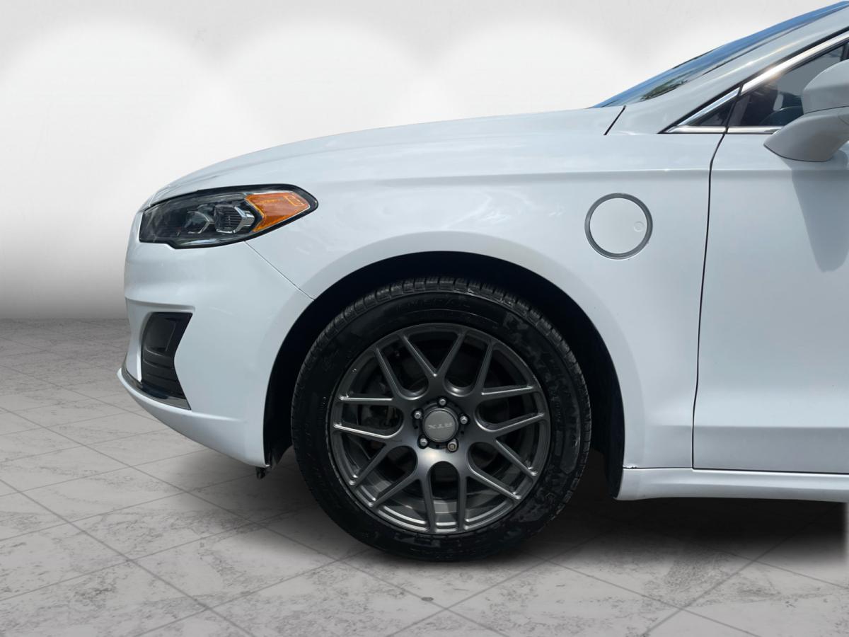 2019 Ford Fusion Energi - Image 9