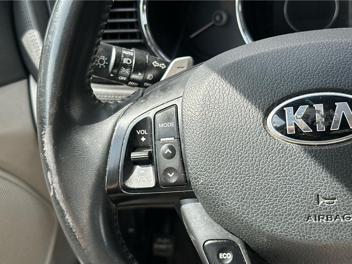 2013 Kia Optima - Image 13