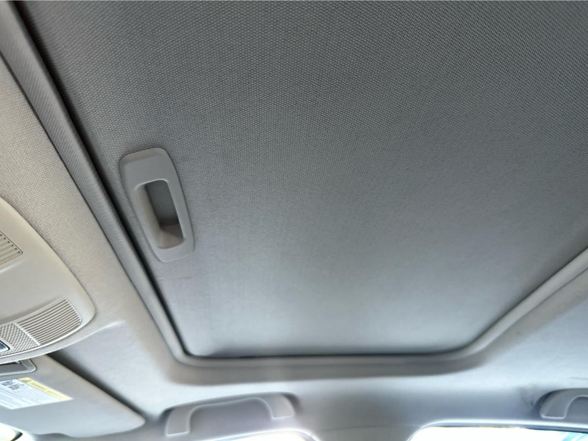 2017 Mazda Mazda3 - Image 18