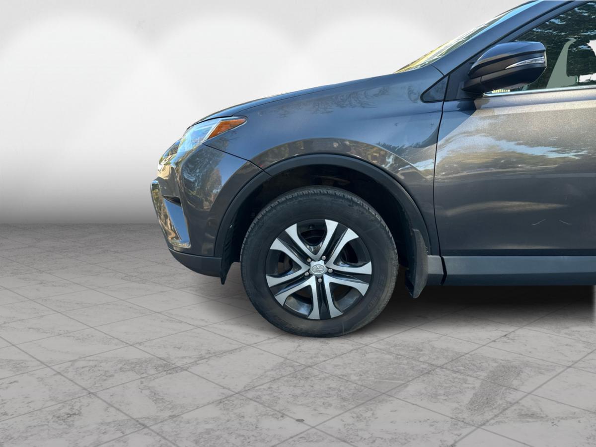 2016 Toyota RAV4 - Image 9