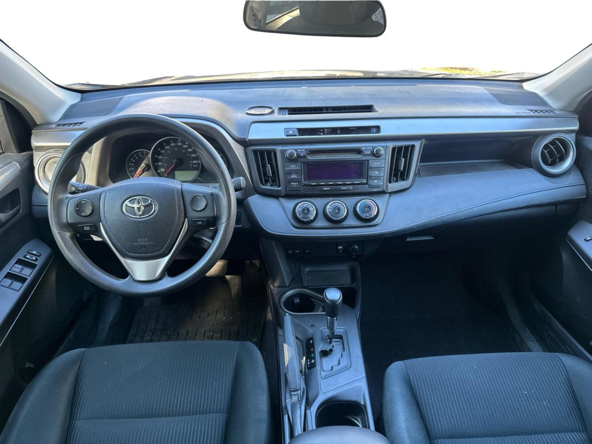 2016 Toyota RAV4 - Image 10