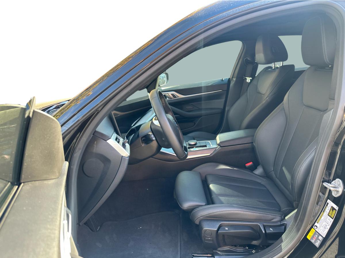 2025 BMW i4 - Image 11