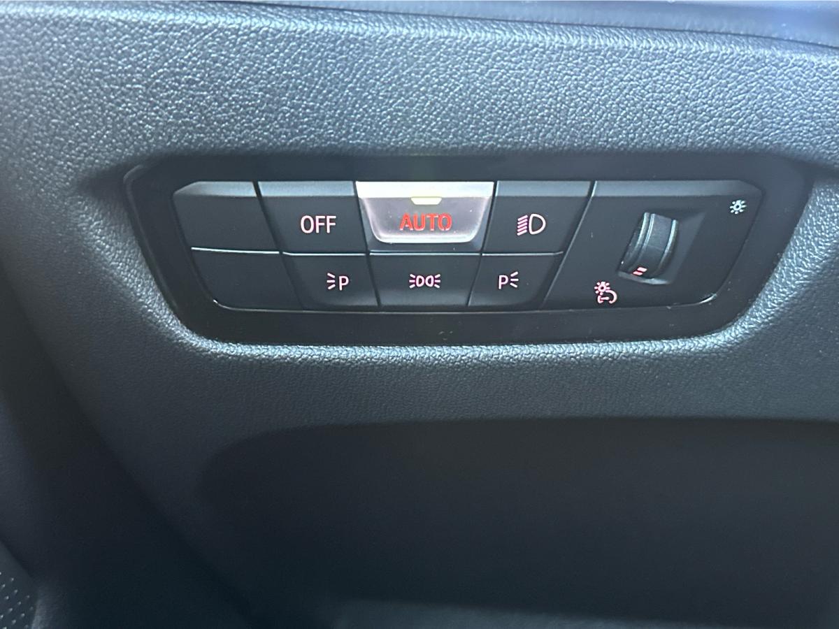 2025 BMW i4 - Image 20