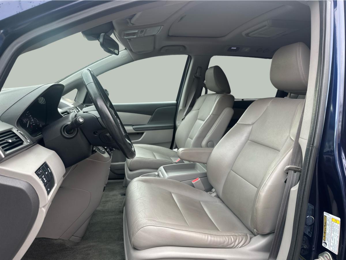 2017 Honda Odyssey - Image 11