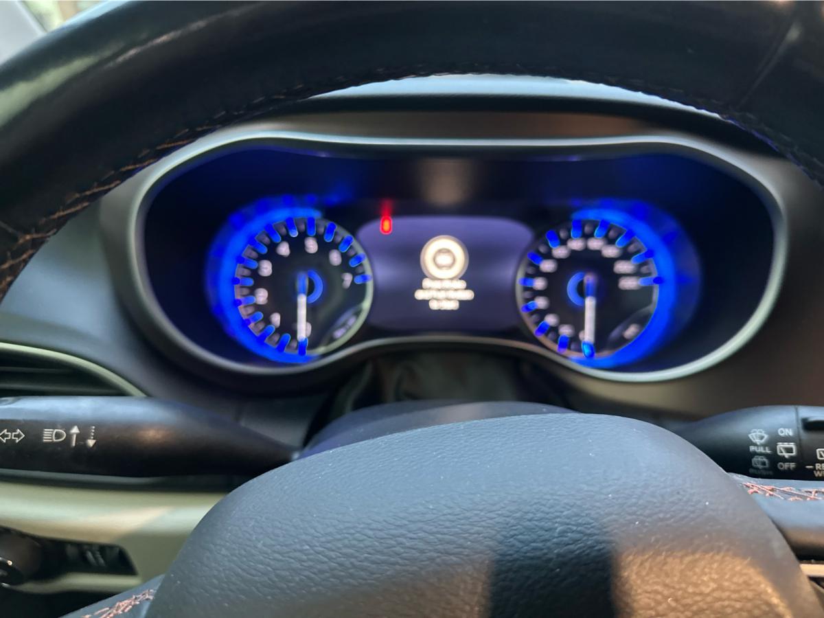 2018 Chrysler Pacifica - Image 14