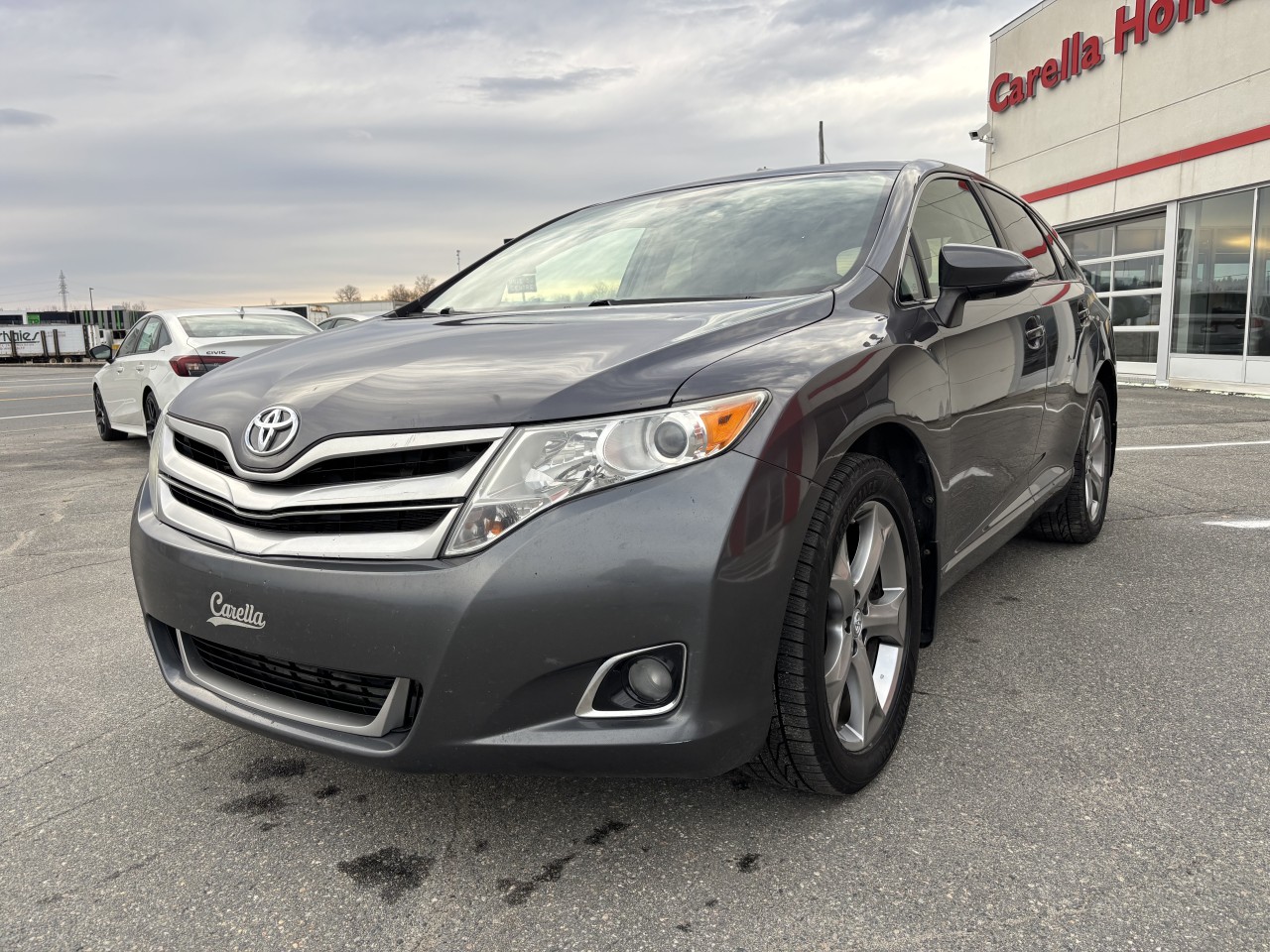 2015 Toyota Venza - Image 3