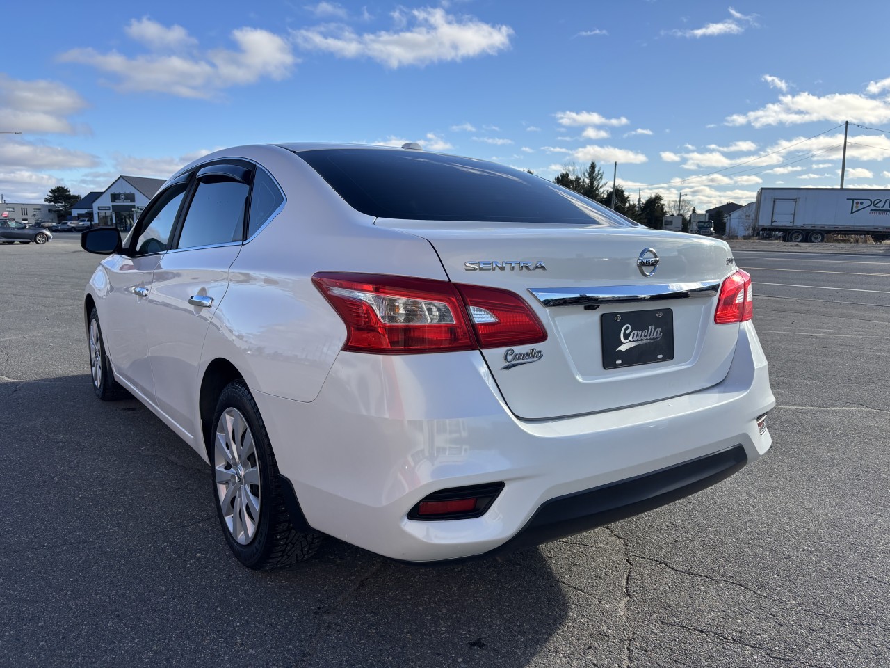 2017 Nissan Sentra - Image 7