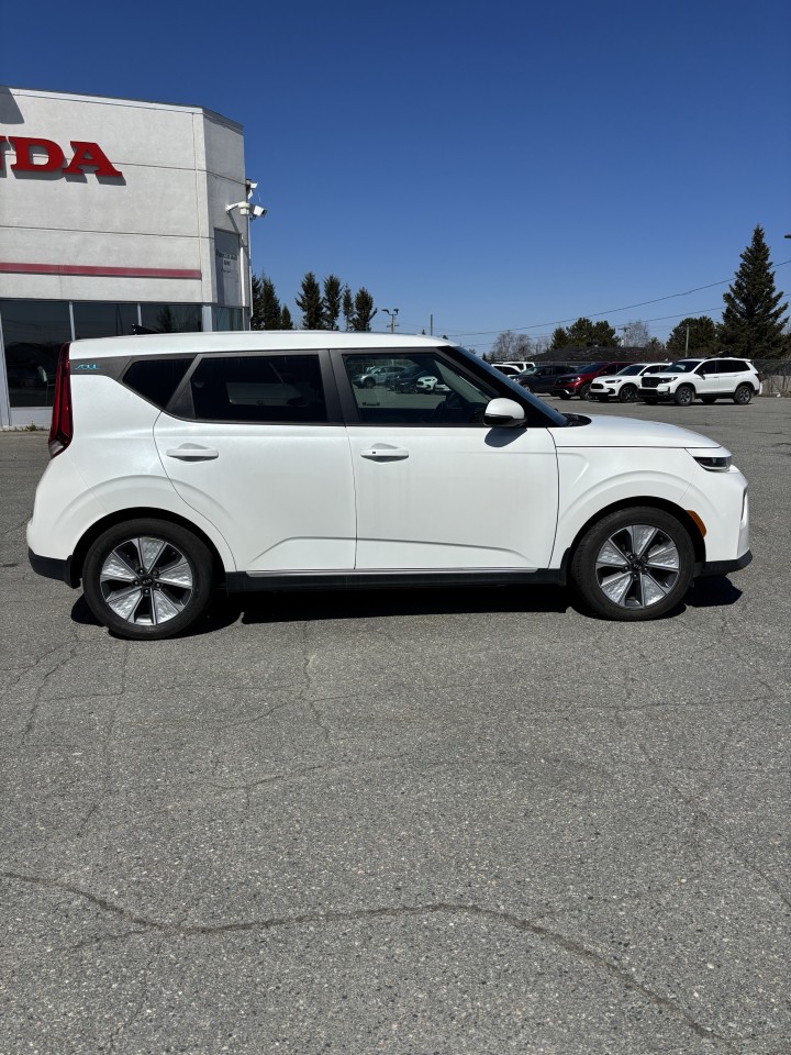 2021 Kia Soul EV - Image 2