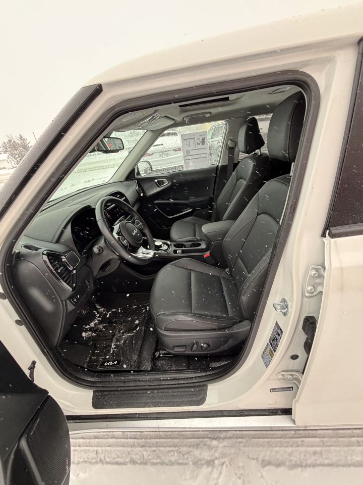 2023 Kia Soul EV - Image 10