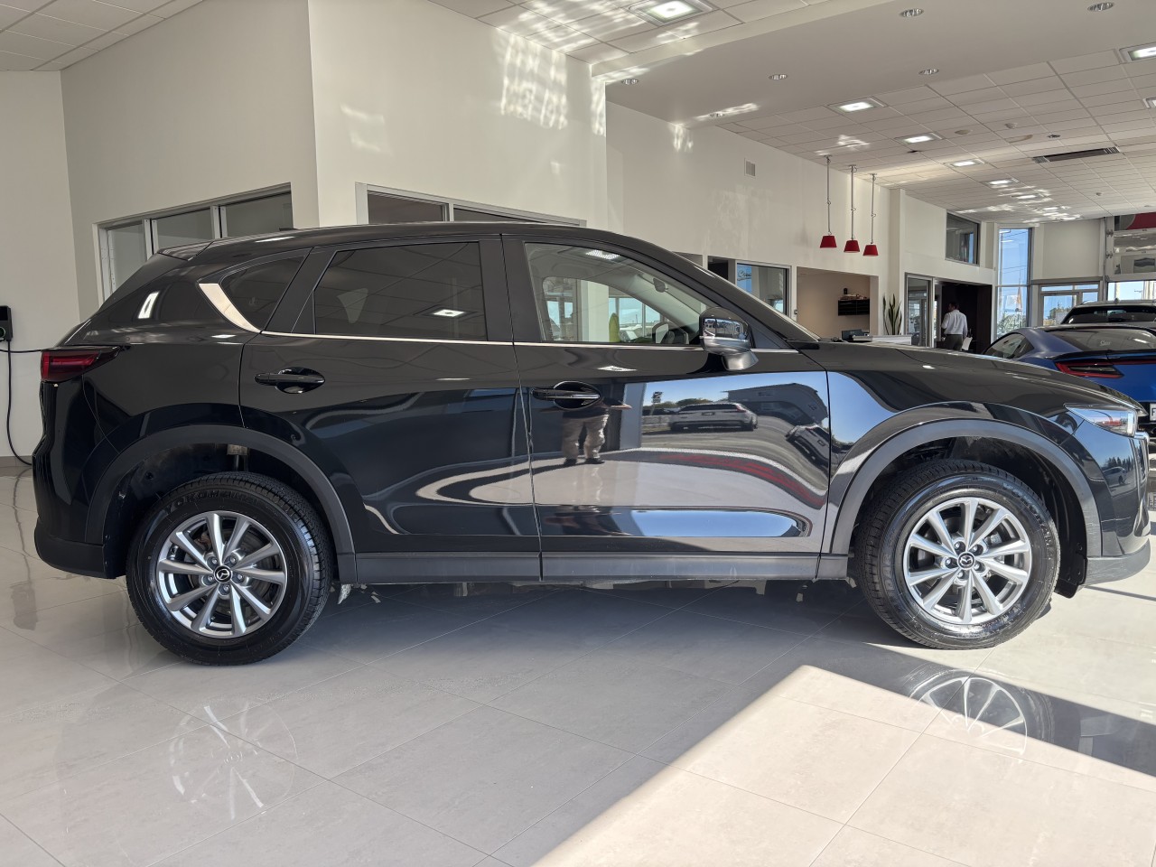 2023 Mazda CX-5 - Image 4