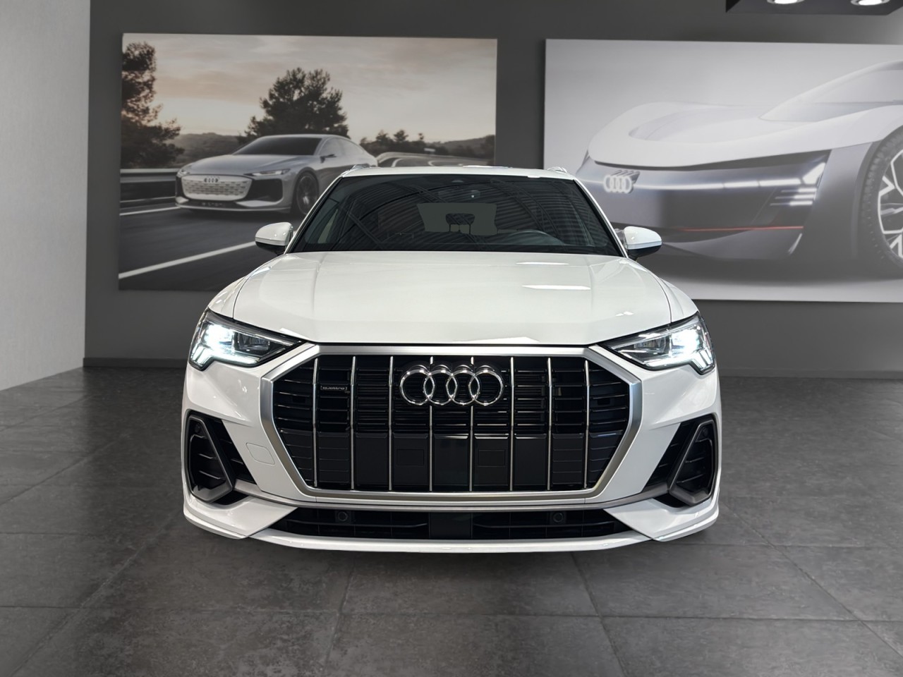 2023 Audi Q3 - Image 2
