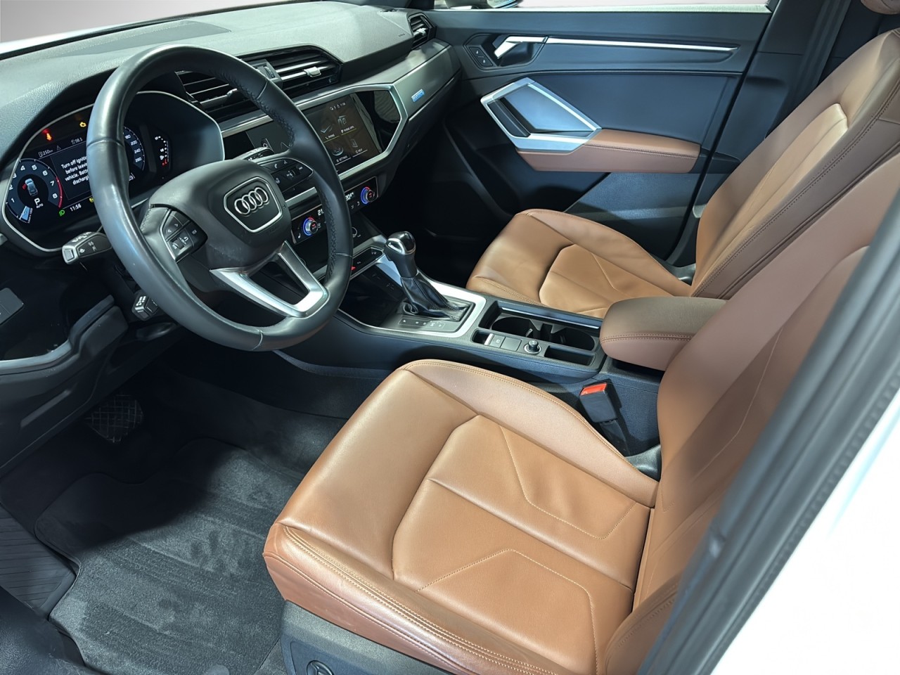 2023 Audi Q3 - Image 8