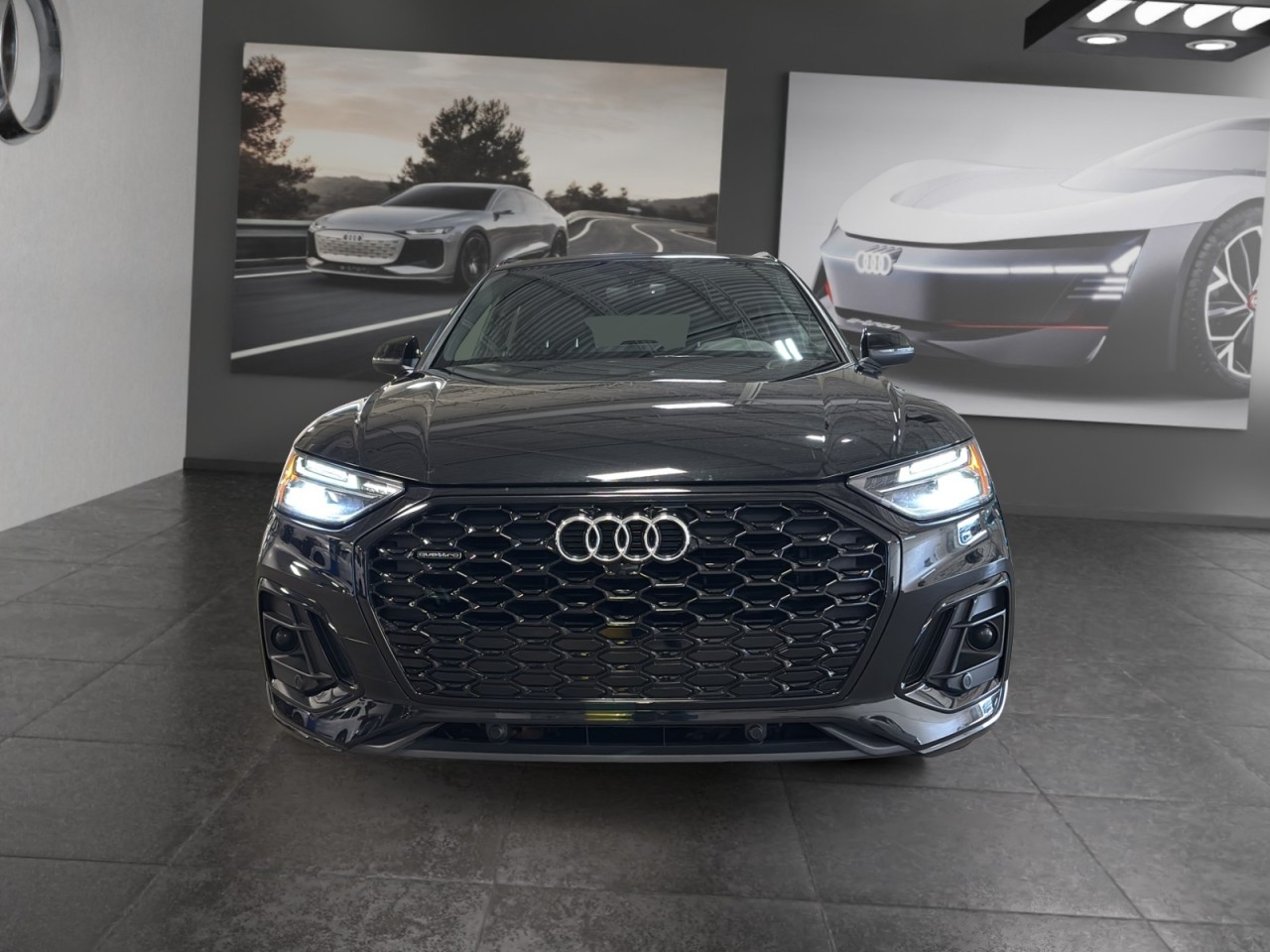 2023 Audi Q5 Sportback - Image 2