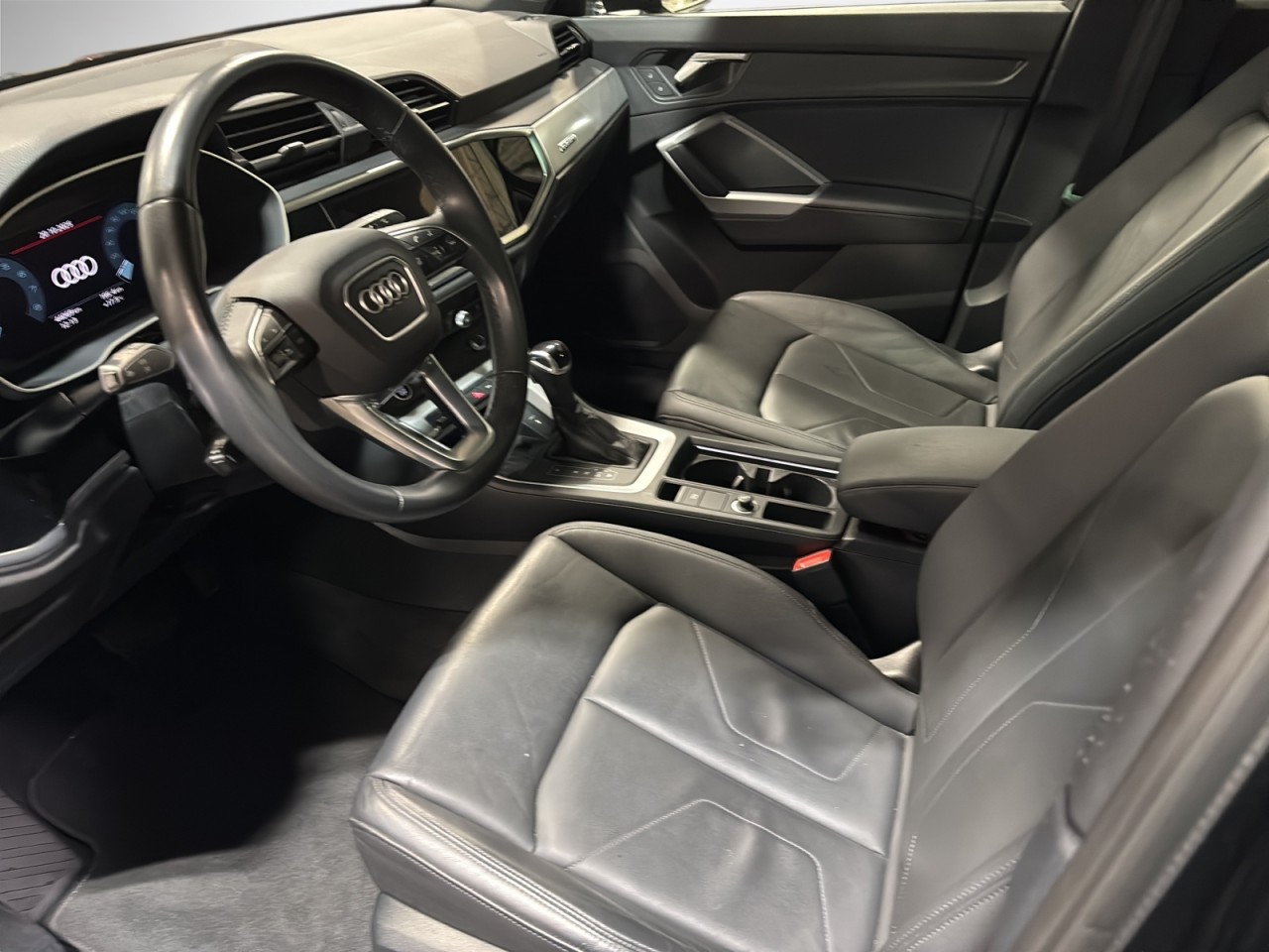 2023 Audi Q3 - Image 7