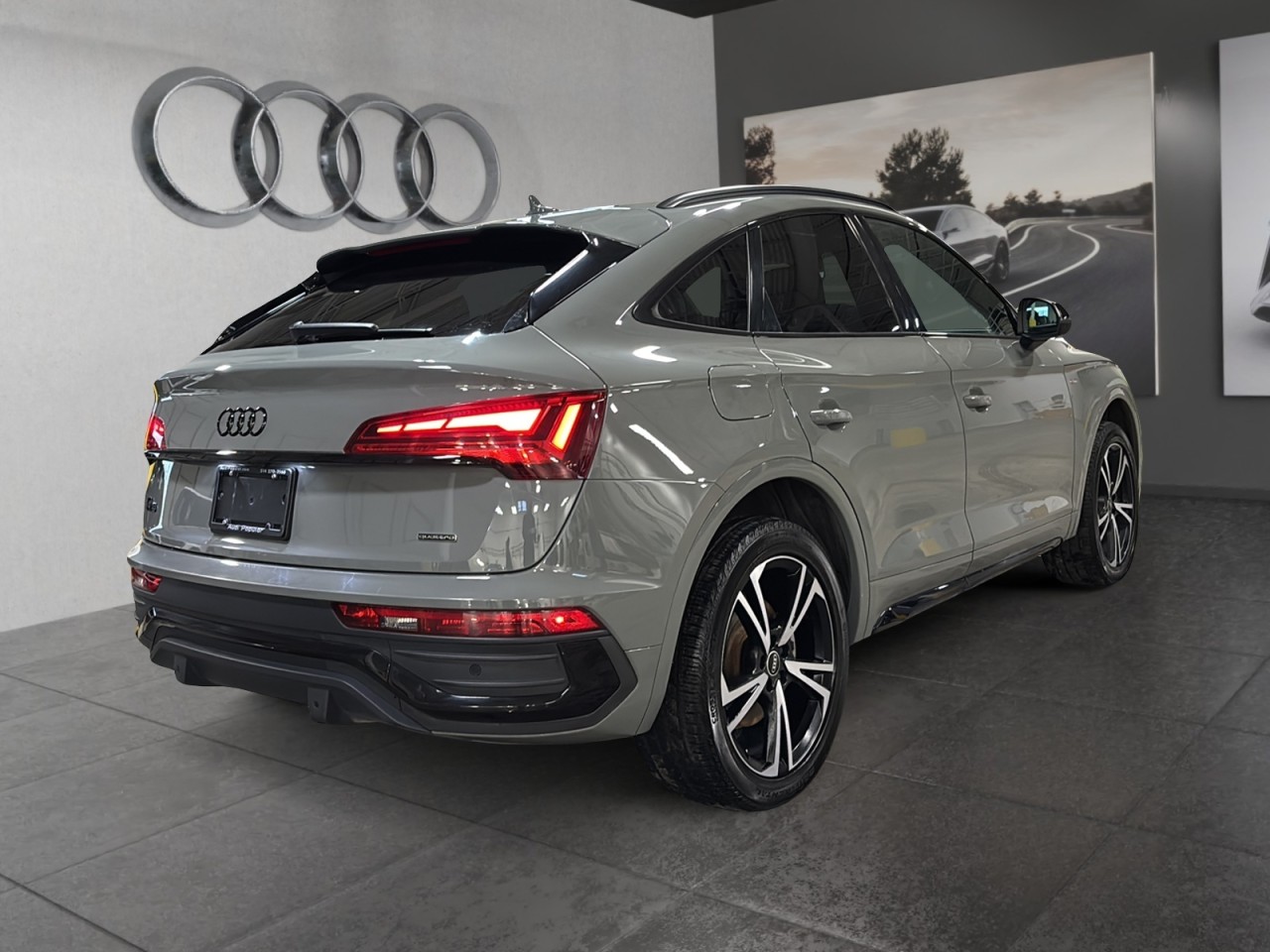 2022 Audi Q5 - Image 5