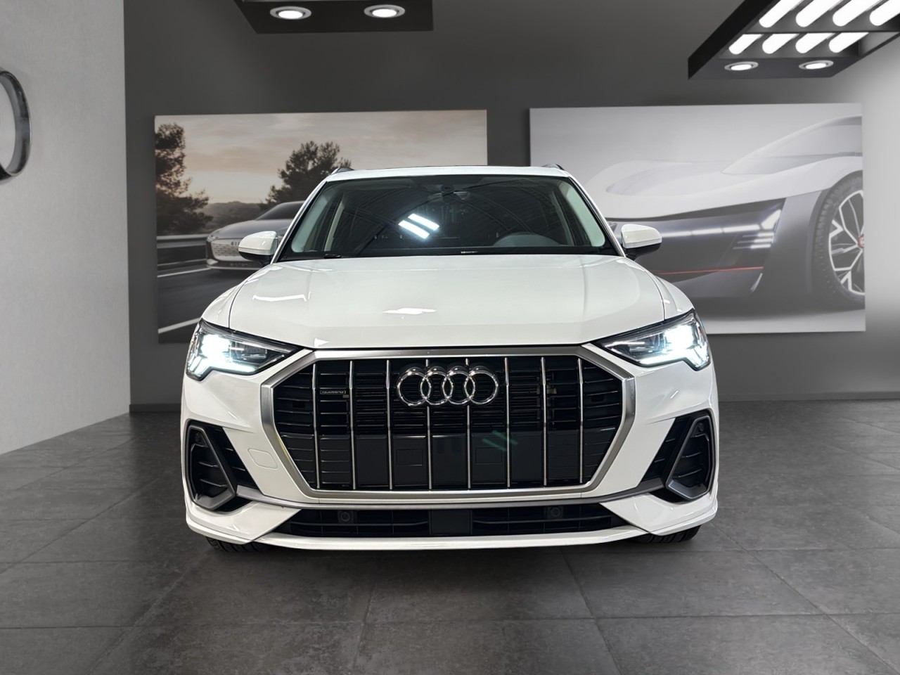 2024 Audi Q3 - Image 2