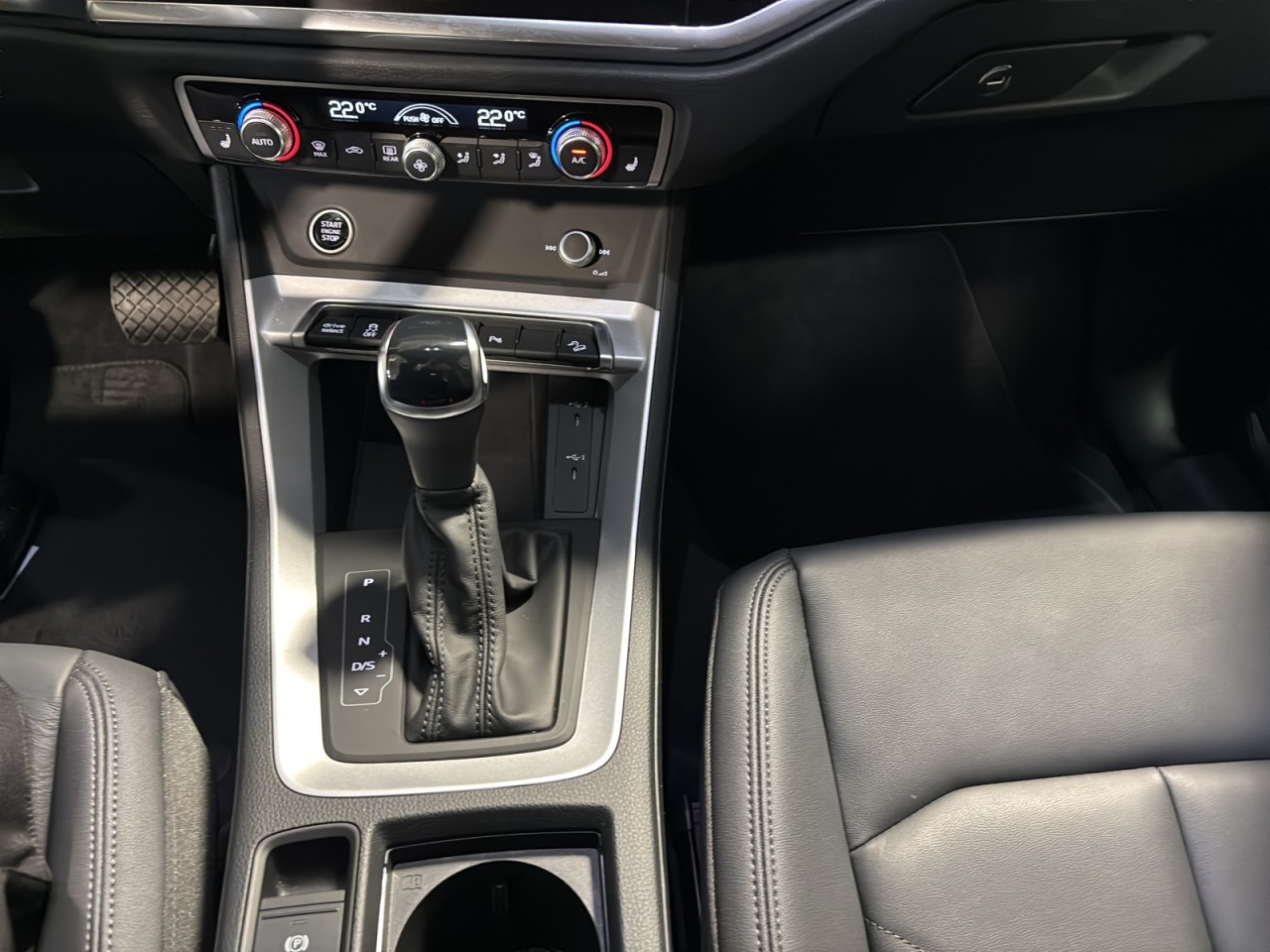 2024 Audi Q3 - Image 15