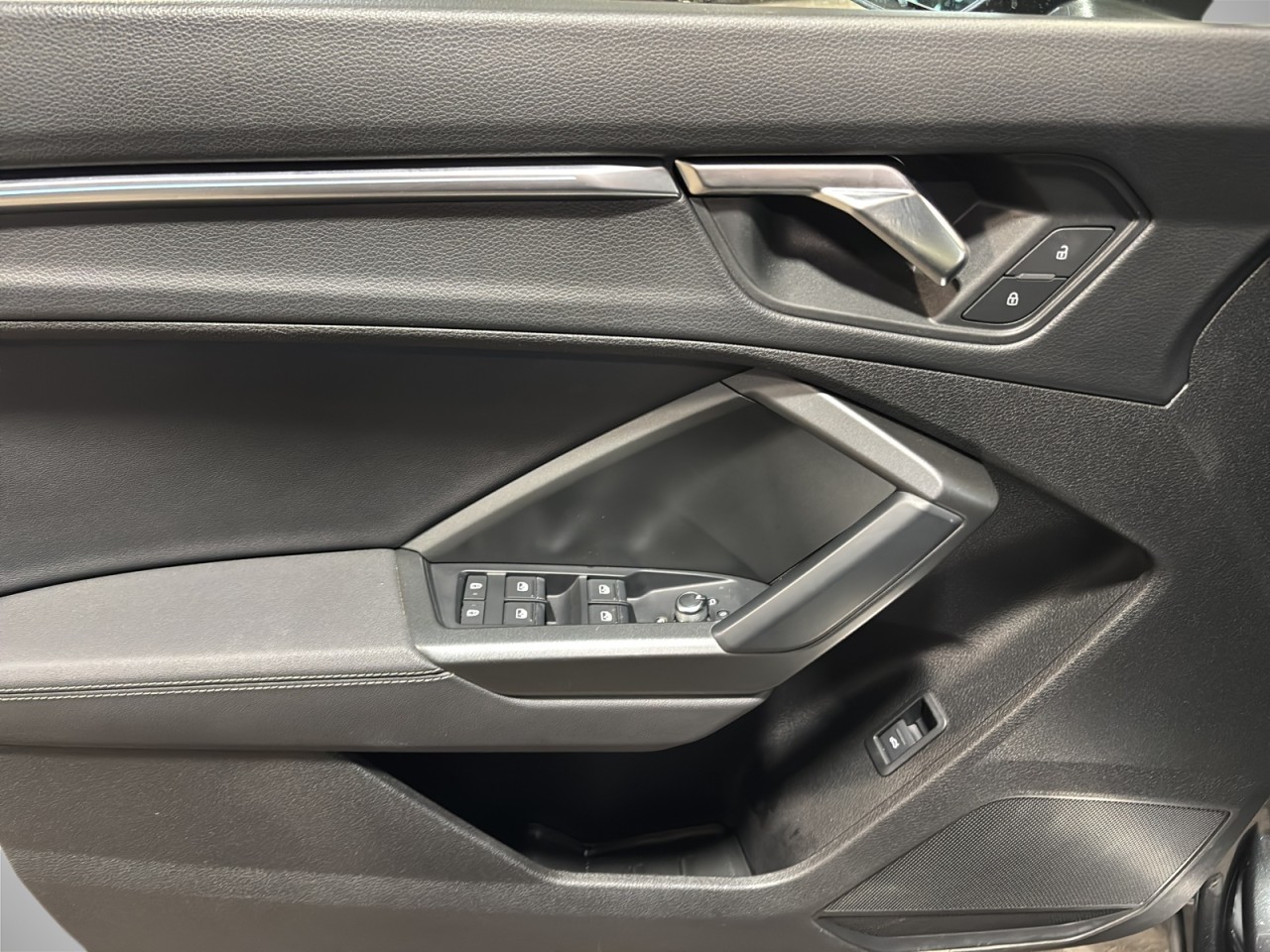 2023 Audi Q3 - Image 9