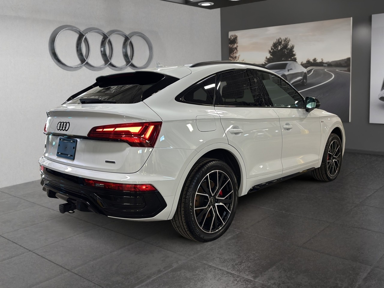 2024 Audi Q5 - Image 5
