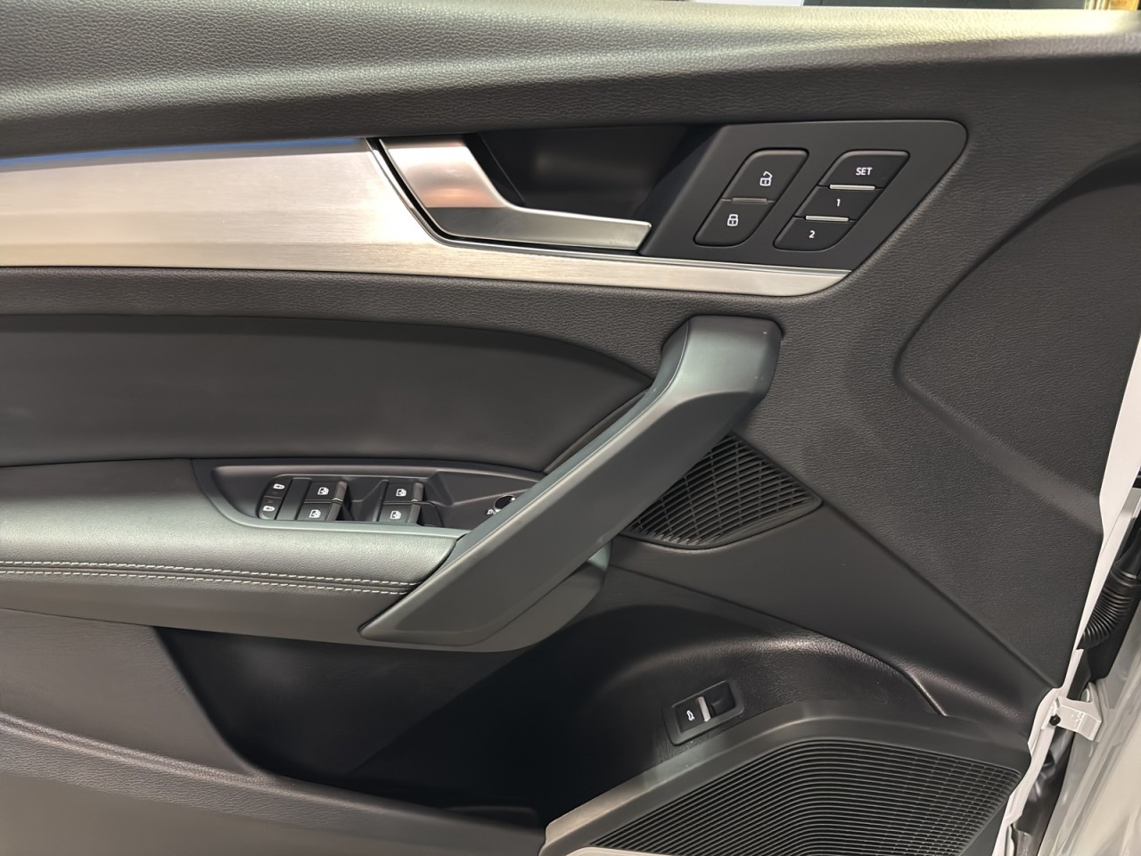 2024 Audi Q5 - Image 9