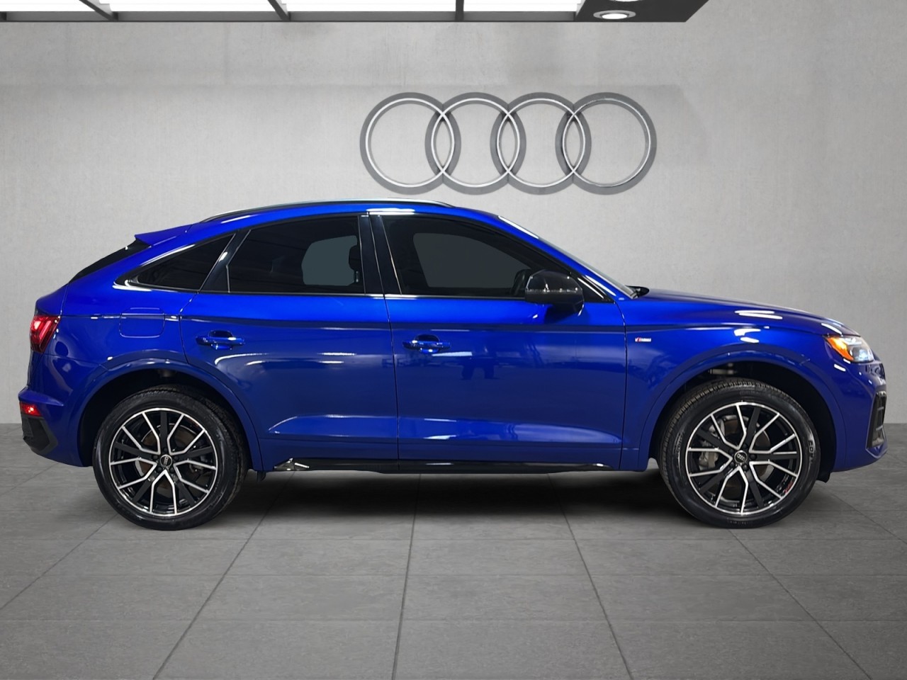2023 Audi Q5 - Image 4