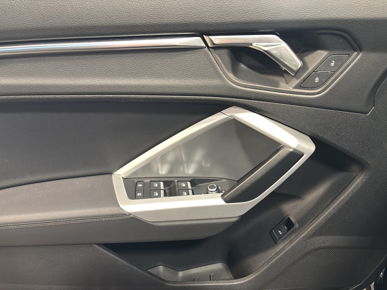 2023 Audi Q3 - Image 9