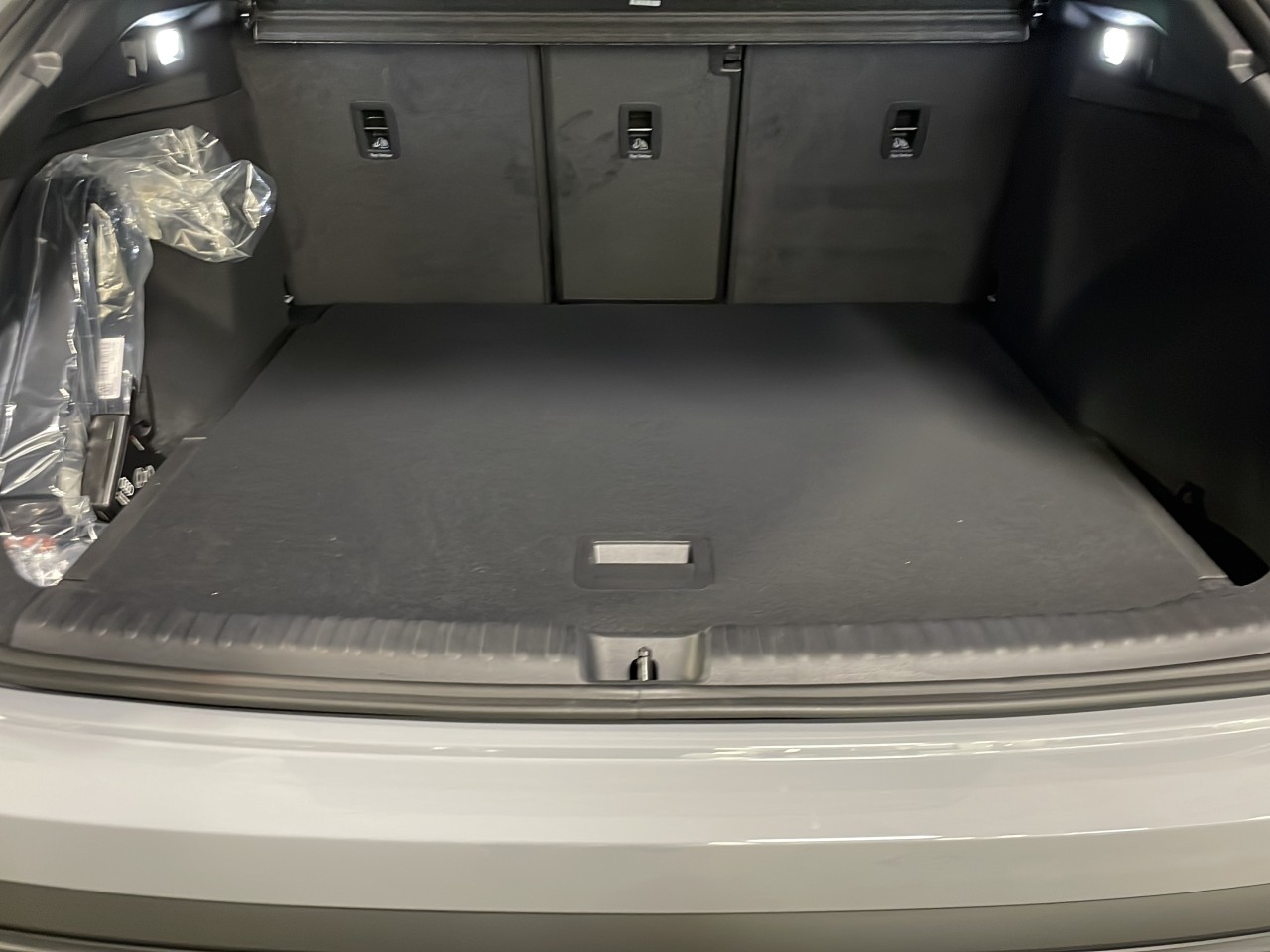 2023 Audi Q4 e-tron - Image 9