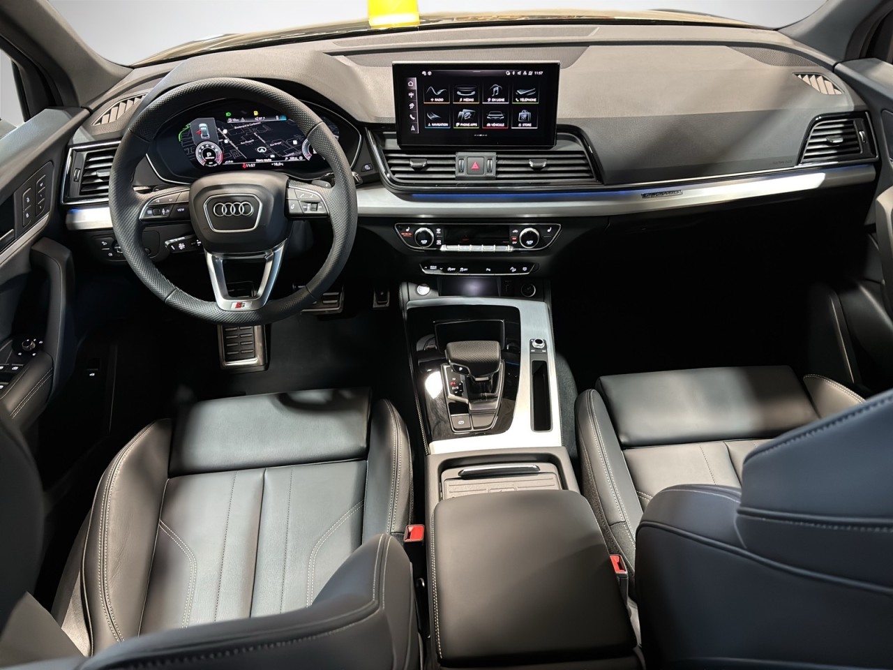 2025 Audi Q5 - Image 12